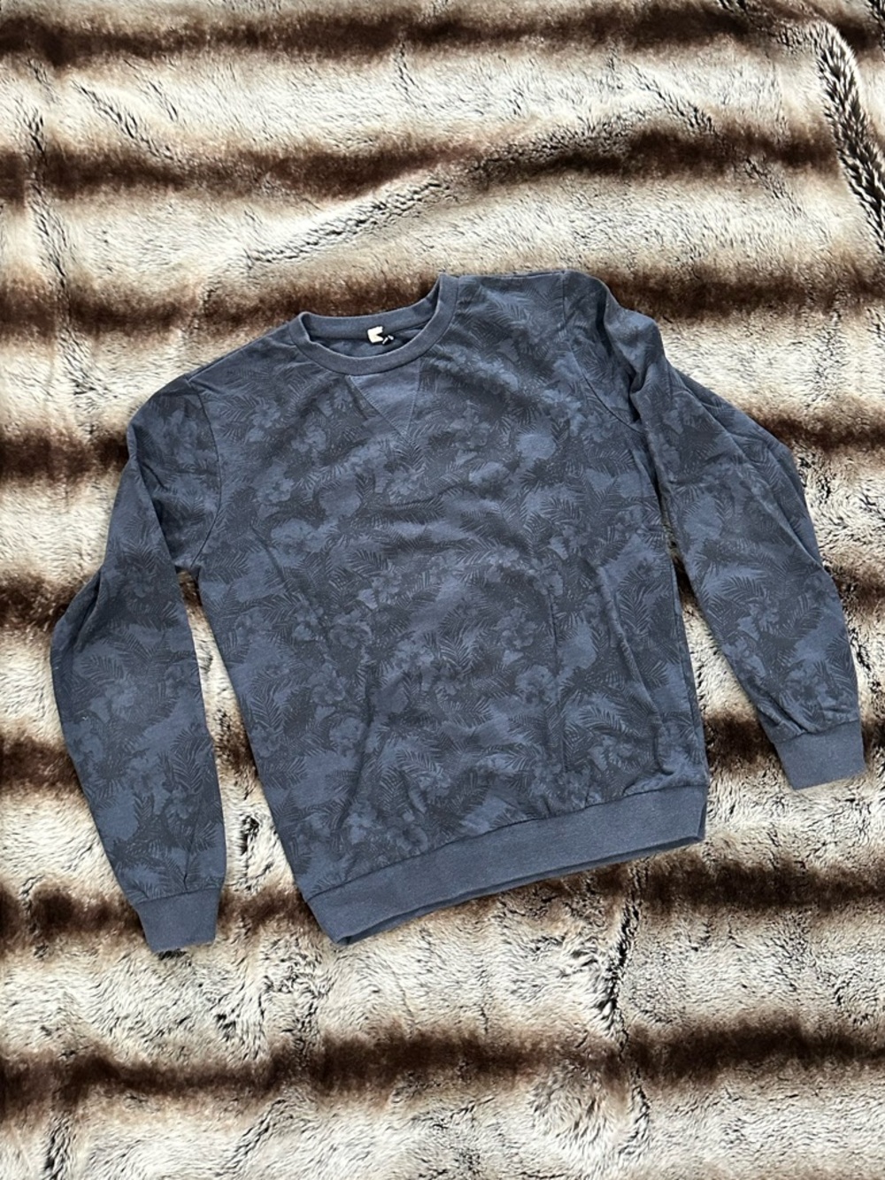 Men's Slate Floral-Pattern Crewneck Sweater